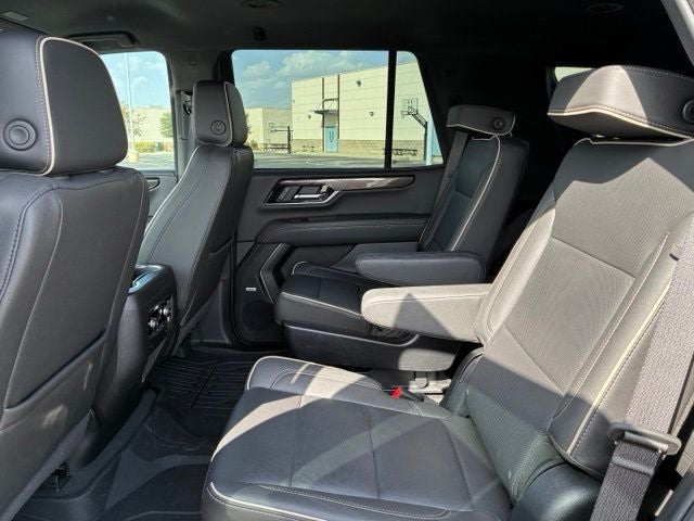 2025 GMC Yukon Elevation