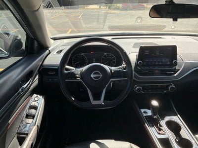 2023 Nissan Altima 2.5 SR
