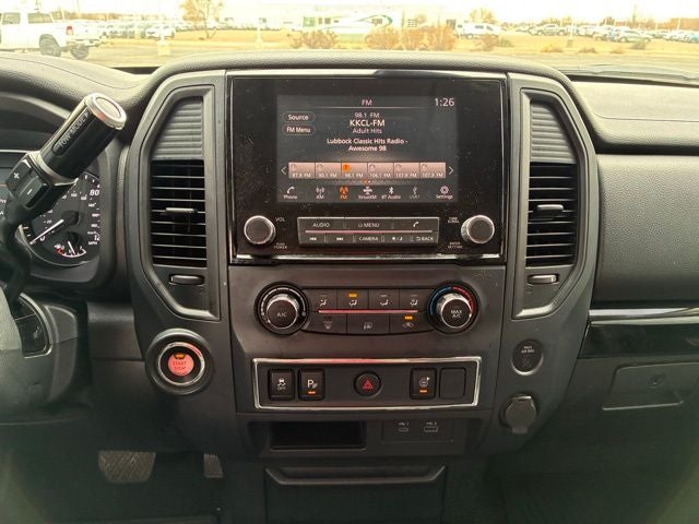 2022 Nissan Titan SV