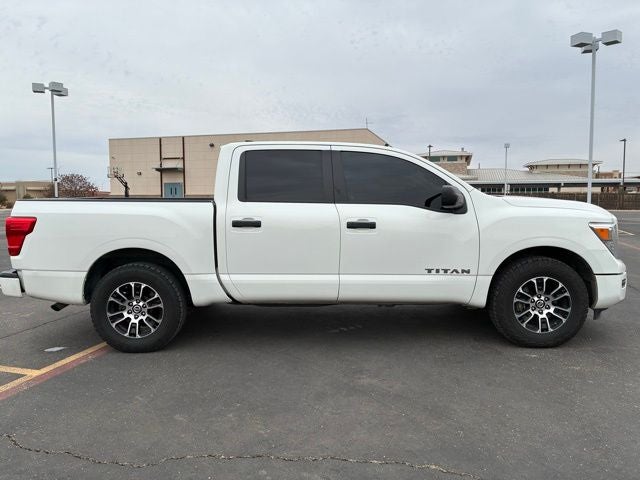 2022 Nissan Titan SV