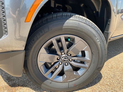 2025 Nissan Frontier SV