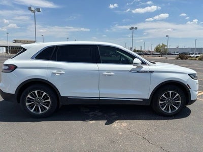 2022 Lincoln Nautilus Standard