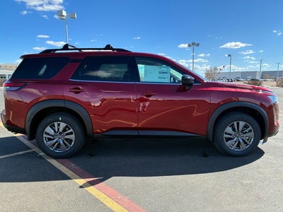 2026 Nissan Pathfinder SV