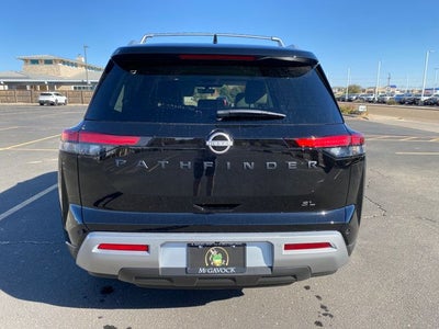 2025 Nissan Pathfinder SL