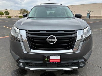 2022 Nissan Pathfinder SL