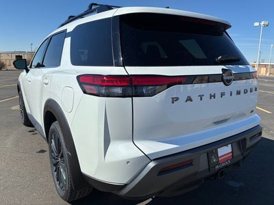 2026 Nissan Pathfinder SL