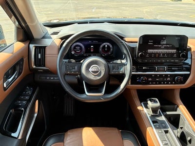 2024 Nissan Pathfinder Platinum