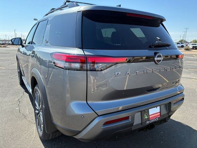 2026 Nissan Pathfinder Platinum