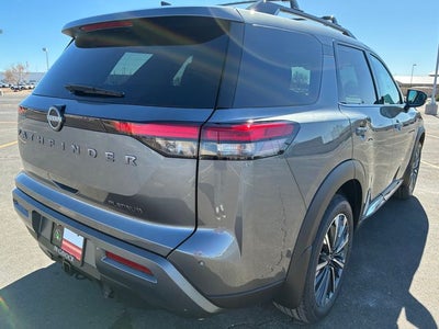 2026 Nissan Pathfinder Platinum