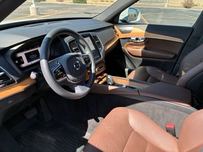 2024 Volvo XC90 B5 Plus