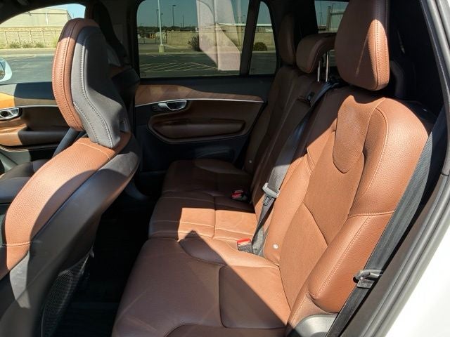 2024 Volvo XC90 B5 Plus