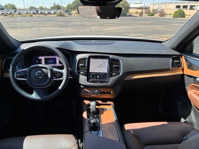 2024 Volvo XC90 B5 Plus