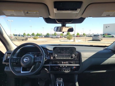 2024 Nissan Pathfinder SV