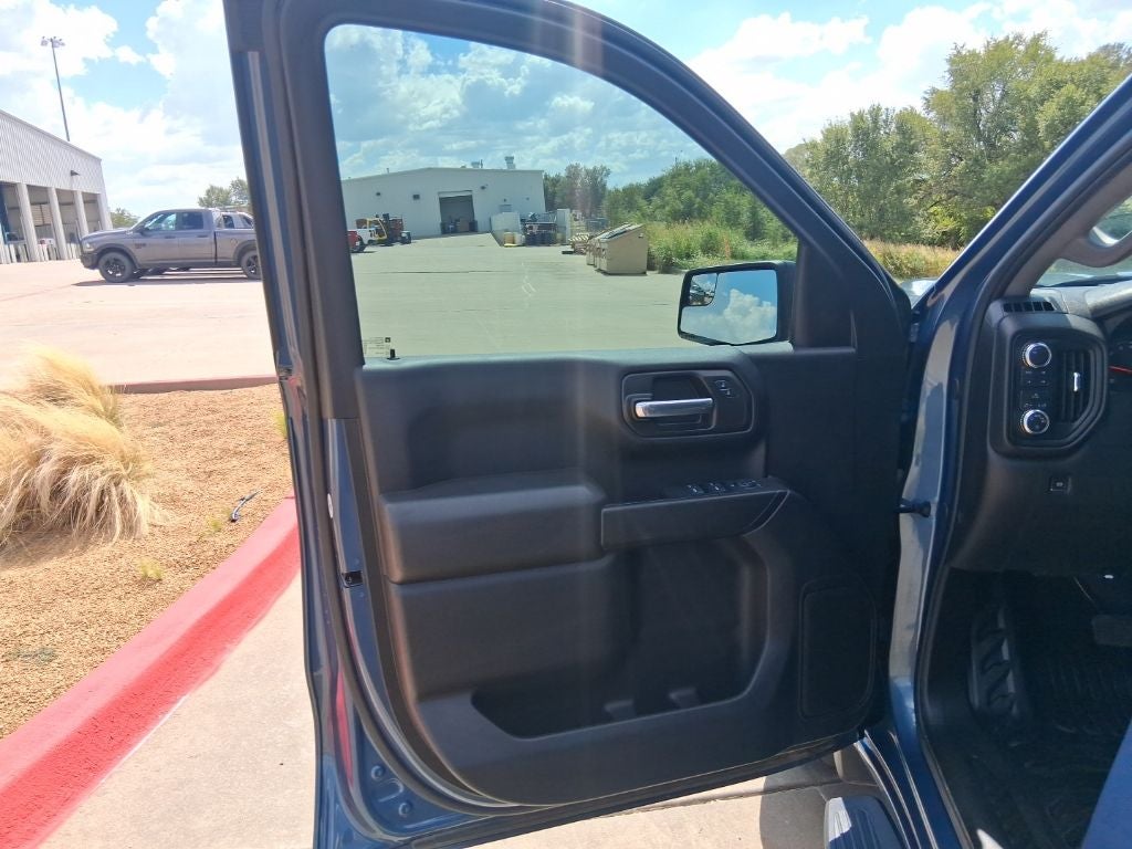 2024 GMC Sierra Pro