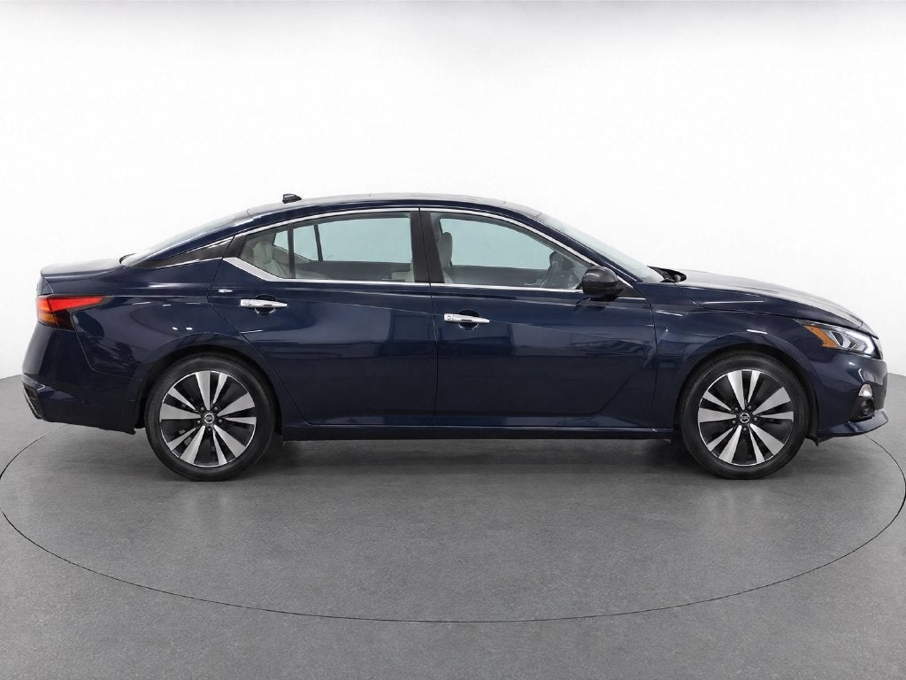 2020 Nissan Altima 2.5 SV
