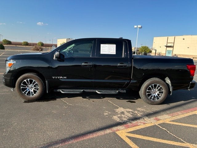 2023 Nissan Titan SV
