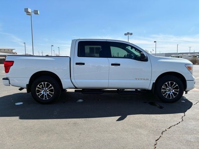 2024 Nissan Titan SV