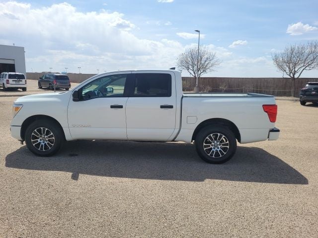 2022 Nissan Titan SV