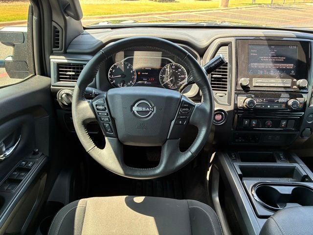 2024 Nissan Titan SV
