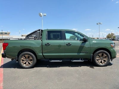 2024 Nissan Titan SV