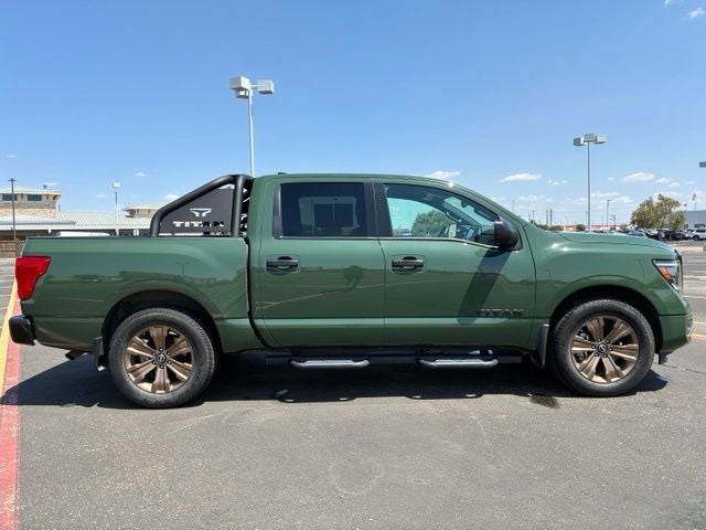 2024 Nissan Titan SV