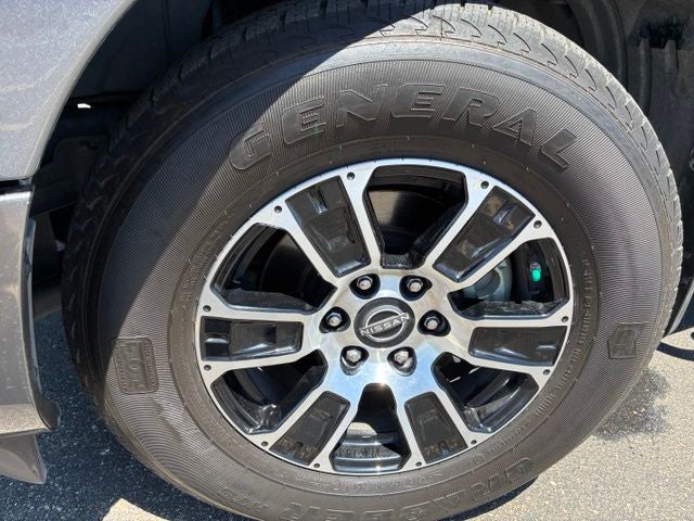 2024 Nissan Titan SV