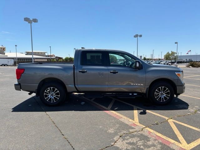 2024 Nissan Titan SV
