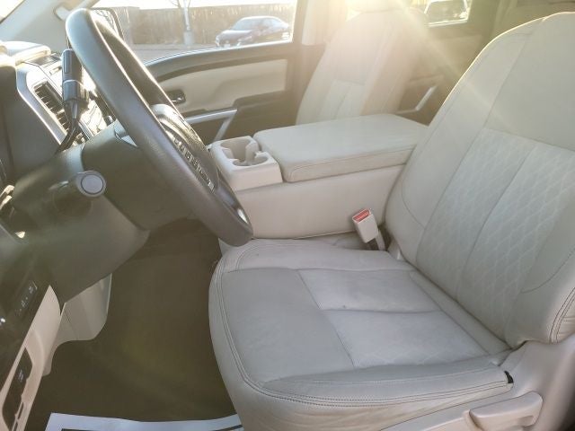 2017 Nissan Titan XD SV