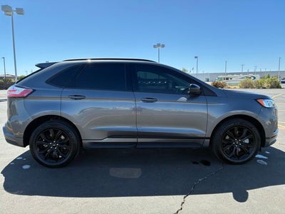 2022 Ford Edge SE