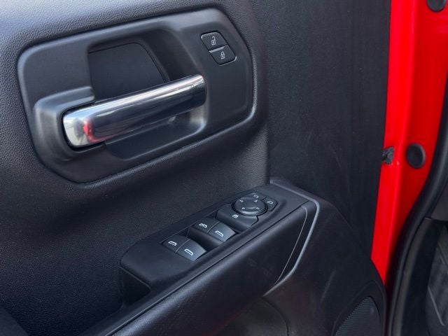 2024 Chevrolet Silverado Custom