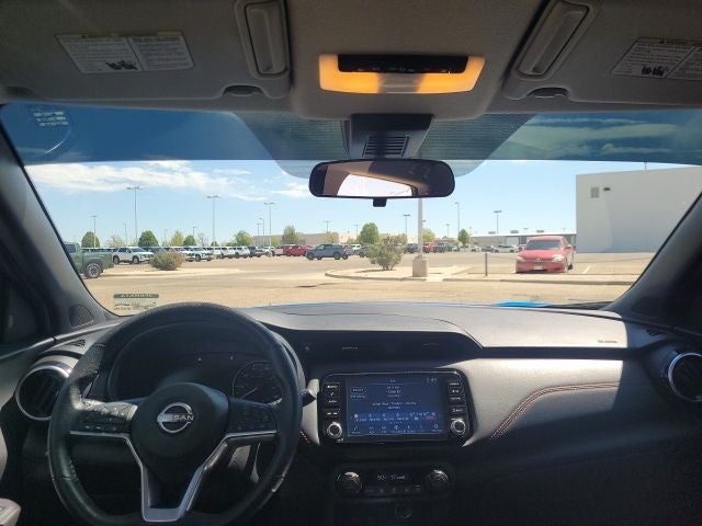 2023 Nissan Kicks SR