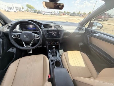 2024 Volkswagen Tiguan 2.0T SE R-Line Black