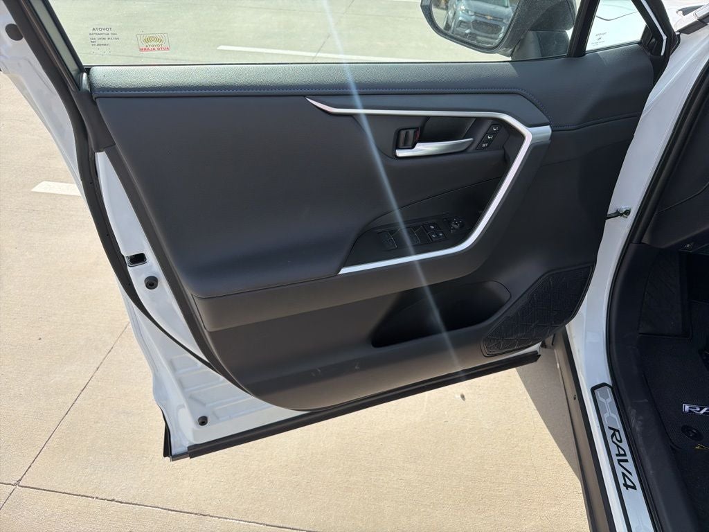 2025 Toyota RAV4 Hybrid Hybrid XSE