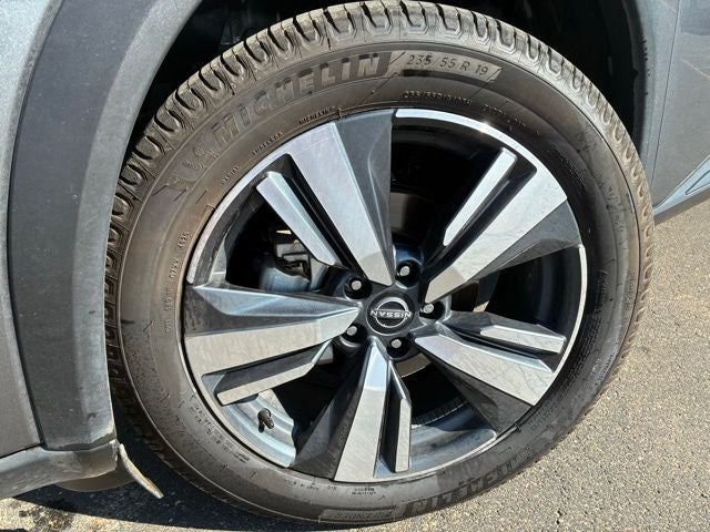 2024 Nissan Rogue SL