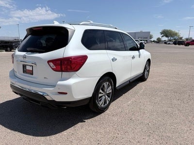 2020 Nissan Pathfinder SL