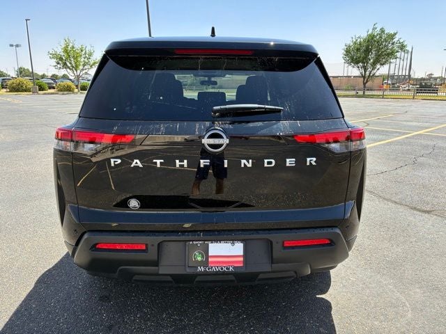 2022 Nissan Pathfinder S