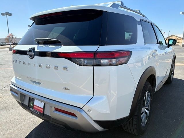 2023 Nissan Pathfinder SL