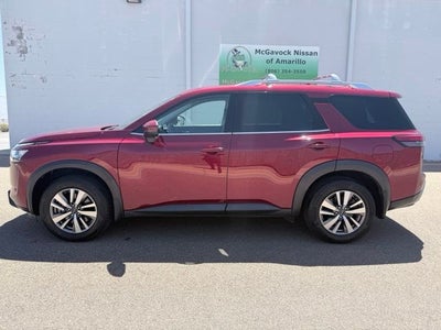 2023 Nissan Pathfinder SL