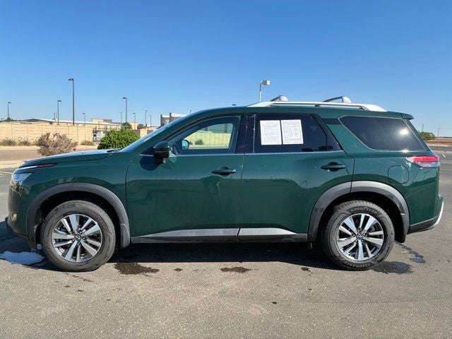 2023 Nissan Pathfinder SL