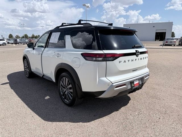 2023 Nissan Pathfinder SL