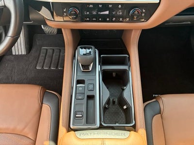 2025 Nissan Pathfinder Platinum