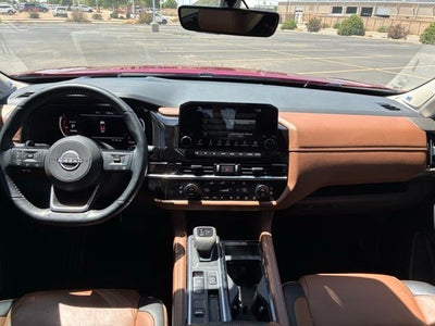 2023 Nissan Pathfinder Platinum