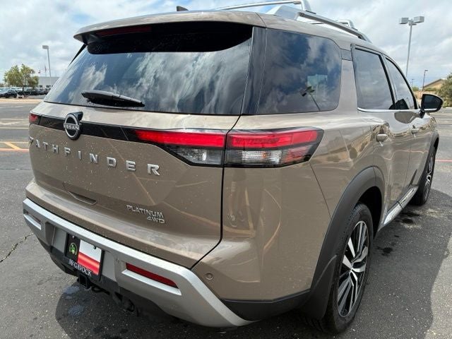2023 Nissan Pathfinder Platinum