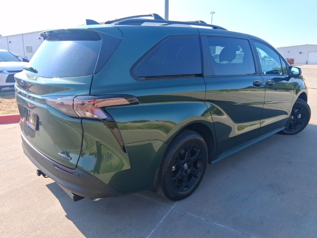 2026 Toyota Sienna Woodland Edition 7 Passenger