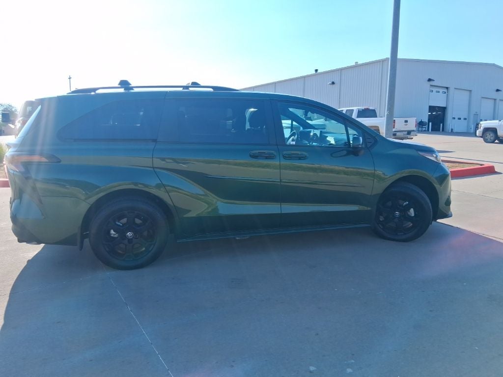 2026 Toyota Sienna Woodland Edition 7 Passenger