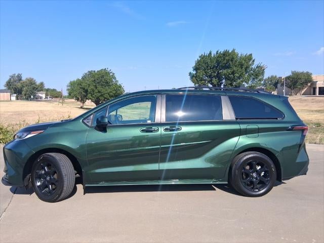 2026 Toyota Sienna Woodland Edition 7 Passenger