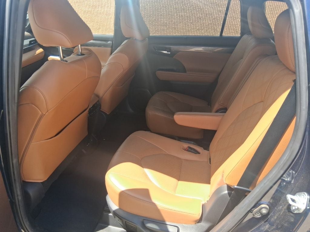 2021 Toyota HIGHLANDER Platinum