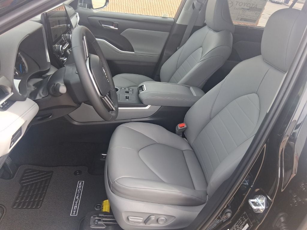2026 Toyota Highlander Hybrid Hybrid XLE