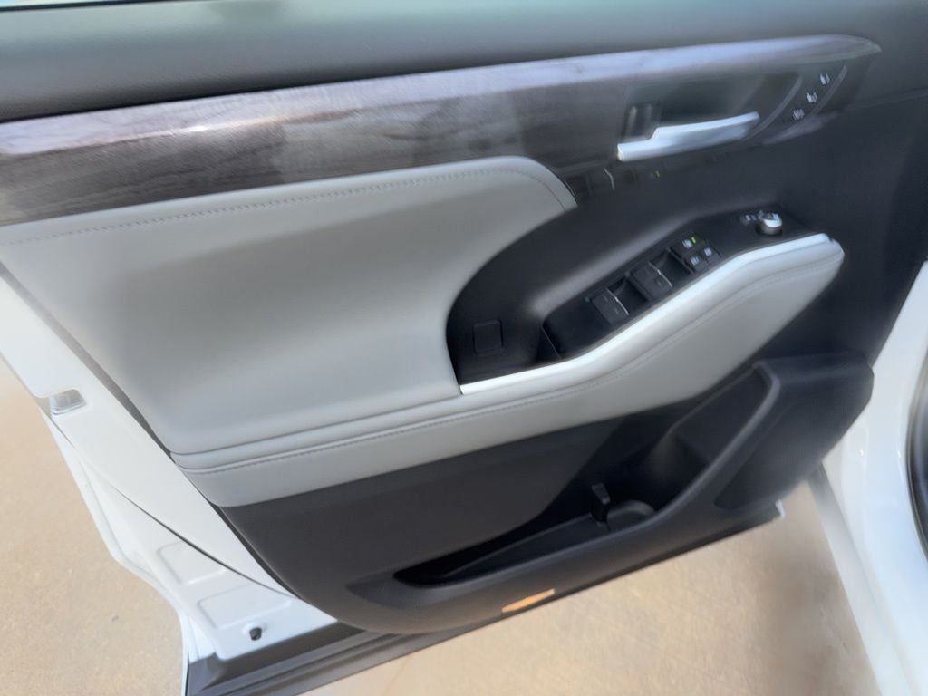 2026 Toyota Highlander Limited