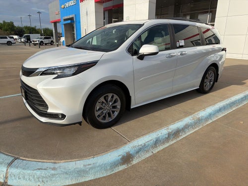 2026 Toyota Sienna XLE